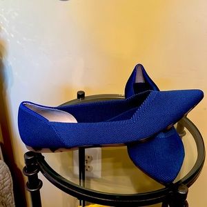 🍁ROTHY’S The Point 🔥Very Rare🔥 Marine Blue